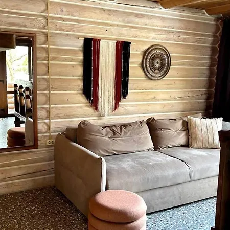 بيت خشبي Oberig Apartmens فوروختا